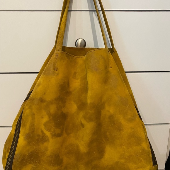Donald J. Pliner yellow cowhide shoulders bag - Picture 2 of 11